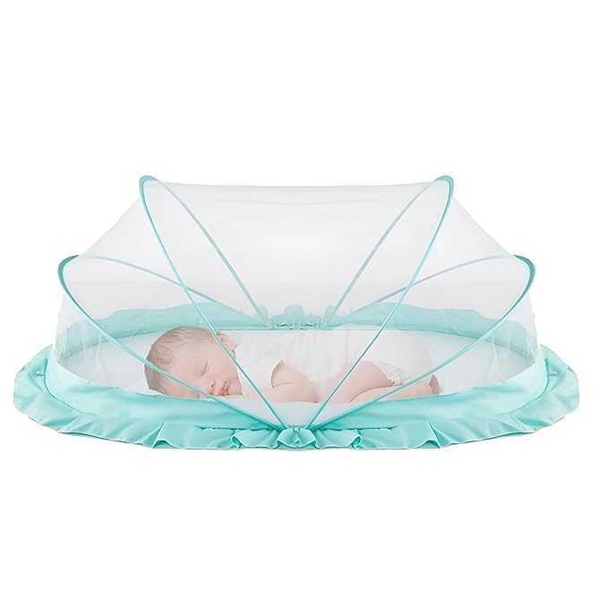 Close-up of breathable mesh on baby mosquito net