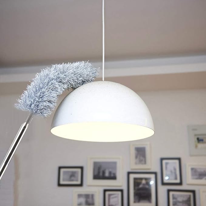Close-up of 360 degree bendable microfiber duster head