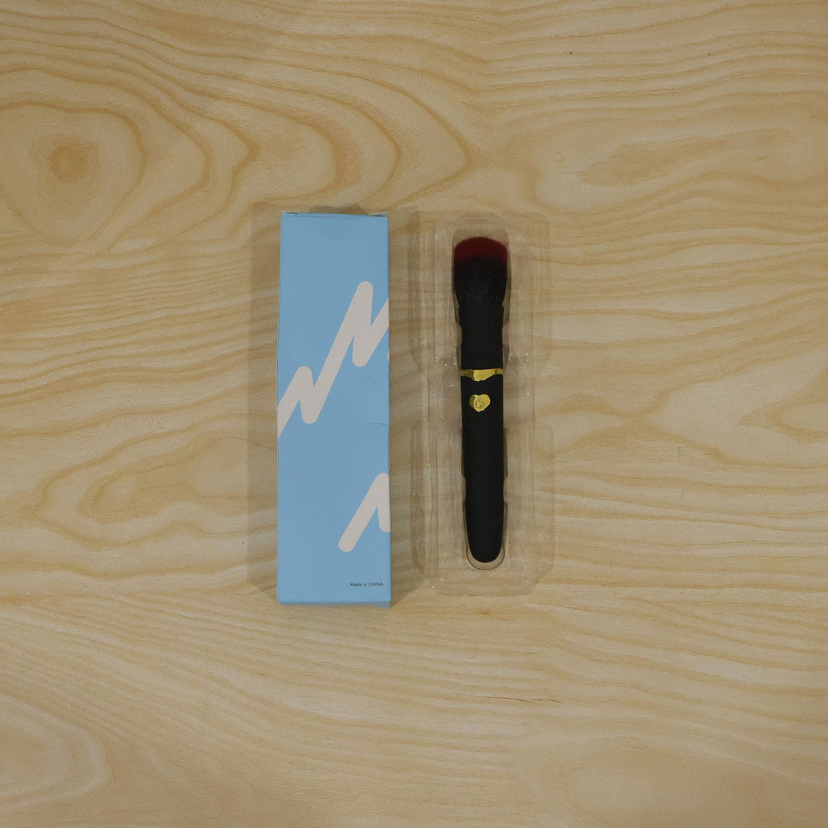 Portable USB Rechargeable Makeup Brush for Travel and Daily Use